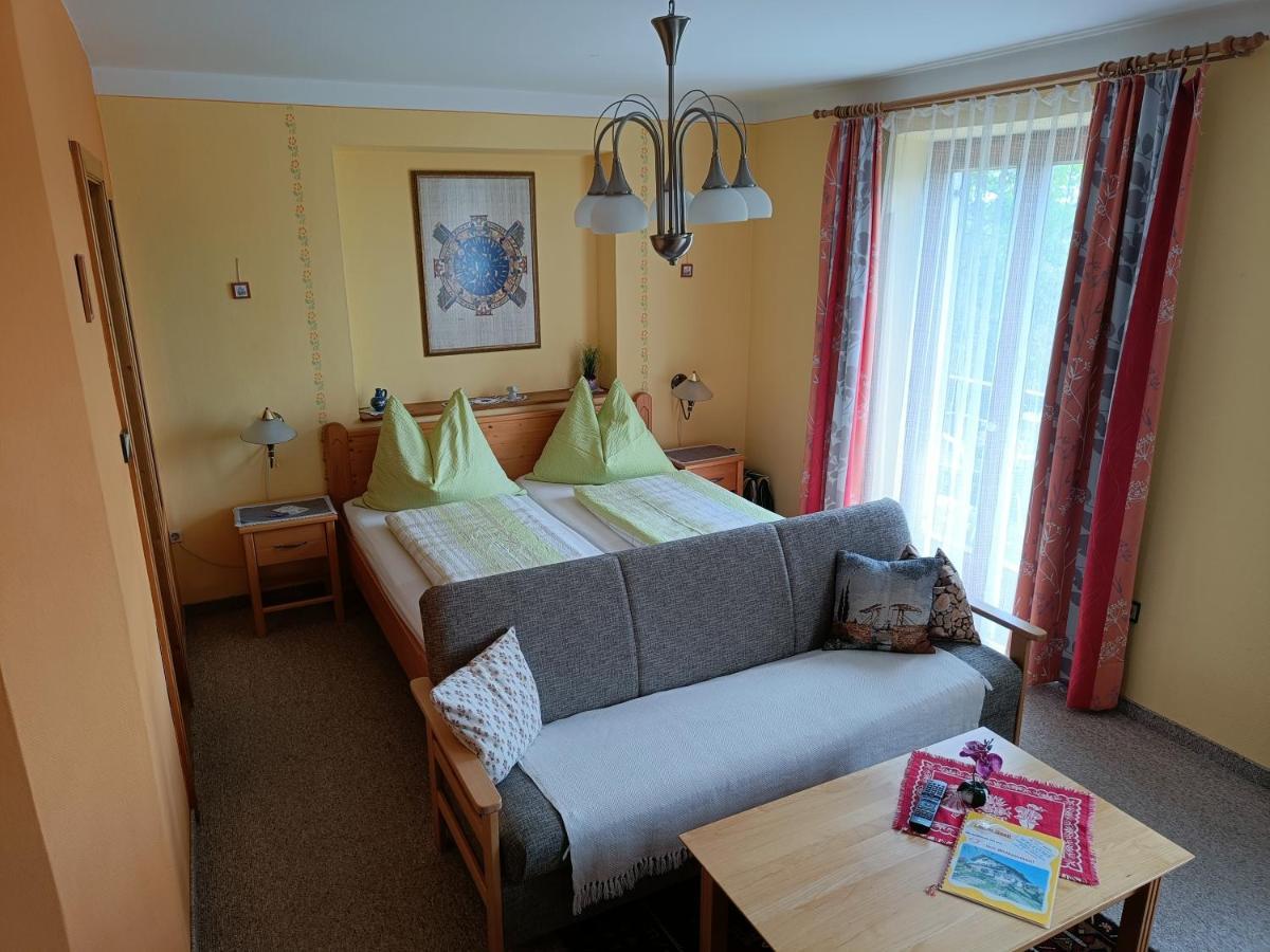 Haus Sundl - Privatzimmer Emmersdorf an der Donau Dış mekan fotoğraf