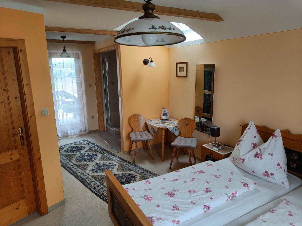 Haus Sundl - Privatzimmer Emmersdorf an der Donau Dış mekan fotoğraf