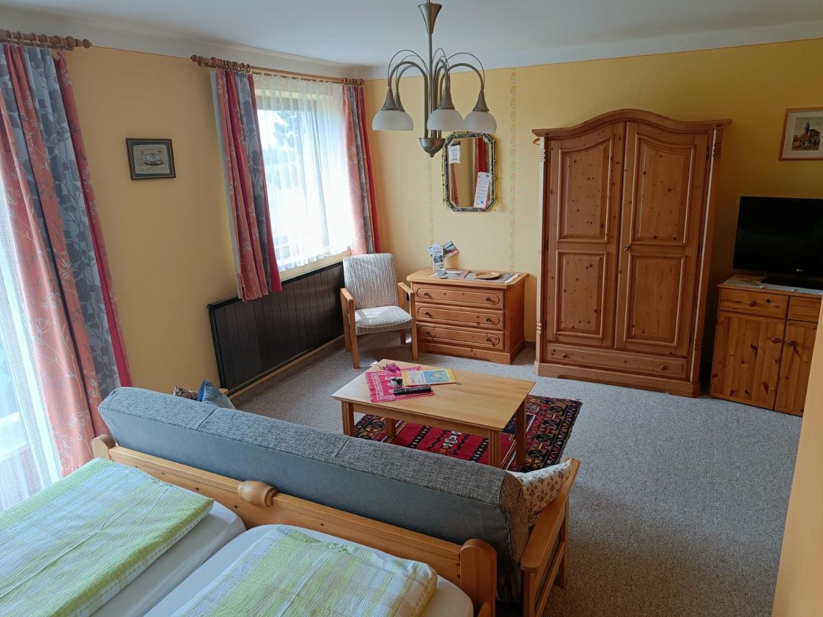 Haus Sundl - Privatzimmer Emmersdorf an der Donau Dış mekan fotoğraf