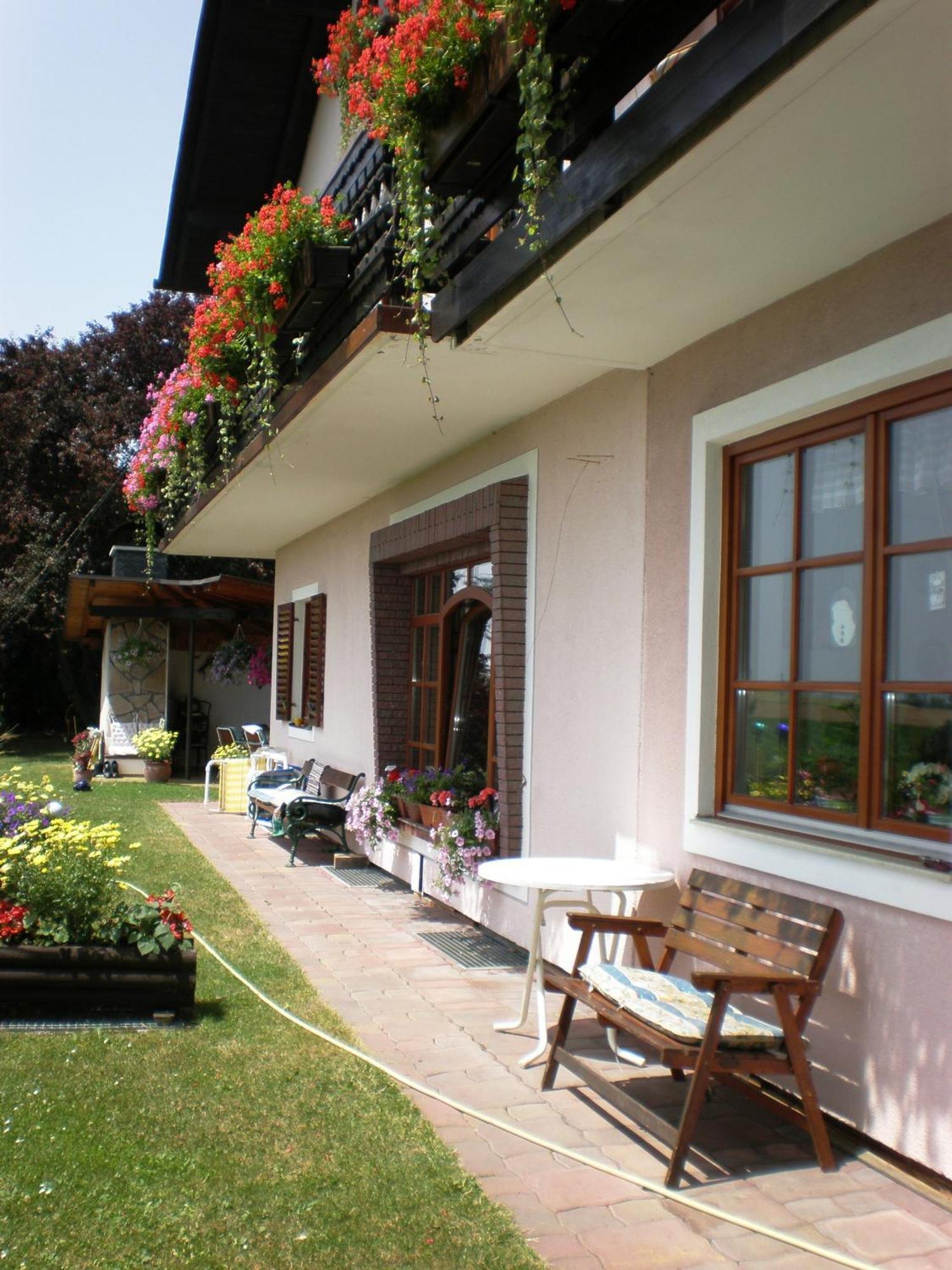 Haus Sundl - Privatzimmer Emmersdorf an der Donau Dış mekan fotoğraf